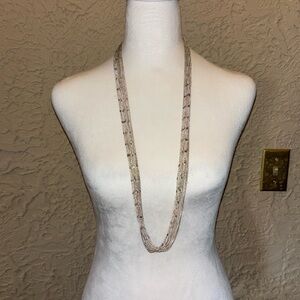 Beautiful sparkly silver necklace!